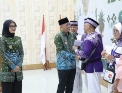 Setiap Jamaah Haji Lampung Terima Uang Saku Rp1 Juta dari Gubernur Mirza