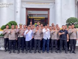 Kunjungan SPDB Brigjen Pol. (P) Drs. Pangeran Edward Syah Pernong di Polrestabes Surabaya, Beri Motivasi dan Ilmu Kepolisian kepada Anggota