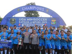 Liga Minisoccer Kapolda Cup 2025 Berakhir, Kapolda Lampung Berikan Langsung Piala Bergilir