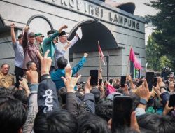 Aksi Damai di Lampung, Gubernur Turun Menyapa Massa