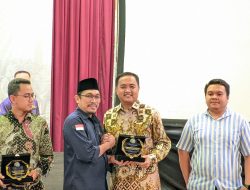 Thomas Amirico Raih IWO Award 2025, Dedikasi Majukan Pendidikan Lampung