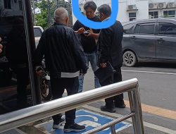 Diduga Coba Sogok Wartawan, Ajudan H. Raden Kalbadi Janjikan Uang Rokok