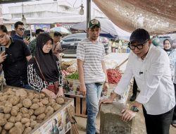 Ngabuburit Ala Gubernur Mirza