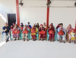 YBM BRILiaN BRI Region 5 Bandar Lampung Bagikan Paket Sembako Untuk Lansia dan Dhuafa di Pulau Pasaran