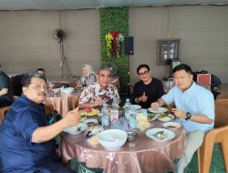 Di Sela Kunjungan Kerja, Ketua MPR Ahmad Muzani Nikmati Pindang Salmon dan Promosikan Kuliner Lampung