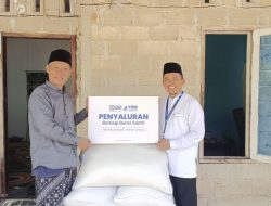 Ringankan Kebutuhan Santri, YBM BRILiaN Region 5 Bandar Lampung Tebar Kebaikan Melalui Program Berbagi Beras