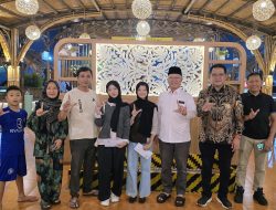 Mukhlis Basri Sambangi Keluarga Siswa Kembar Asal Krui yang Lolos UI, Beri Dukungan di Perantauan
