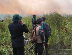 Pangdam XXI/Radin Inten Kerahkan Prajurit Yonif TP 943/DPC untuk Bantu Pemadaman Karhutla di Way Kambas