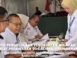 Samsat Pesawaran Sambangi Rumah Warga Kagungan Ratu, Ingatkan Keringanan Pajak Berakhir 31 Oktober